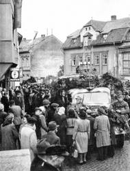 Foto z publikace historika Pavla Žáčka „Vlasovci v boji za Prahu“ (1. díl)