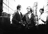 Fotografie z Prahy vyvolané z filmu, který policie zabavila Jaroslavu Kuldovi. Snímky se staly součástí složky, jenž shrnuje události ze srpna 1969.