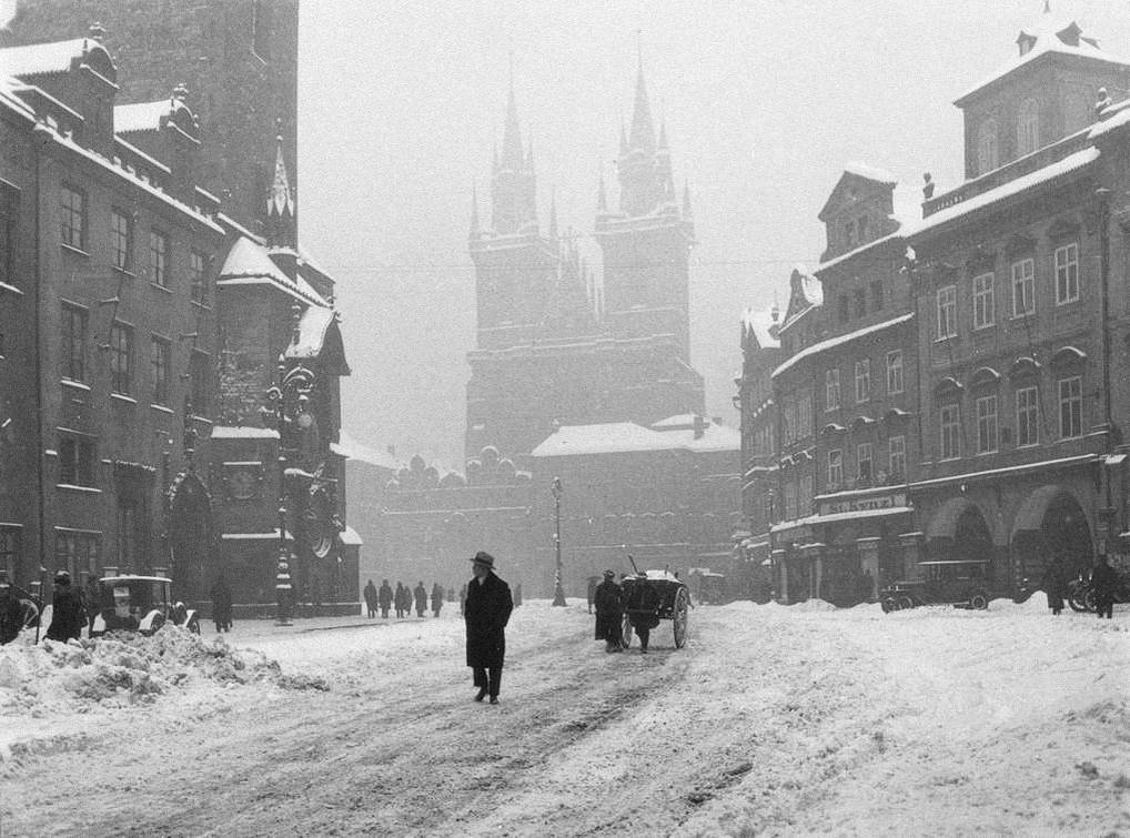 Zima na Staroměstském náměstí (1929)