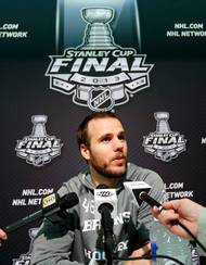 David Krejčí si Stanley Cup vychutnal v roce 2011 s Bostonem...