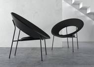 Koldová pro firmu Master & Master navrhla židli Cocon.