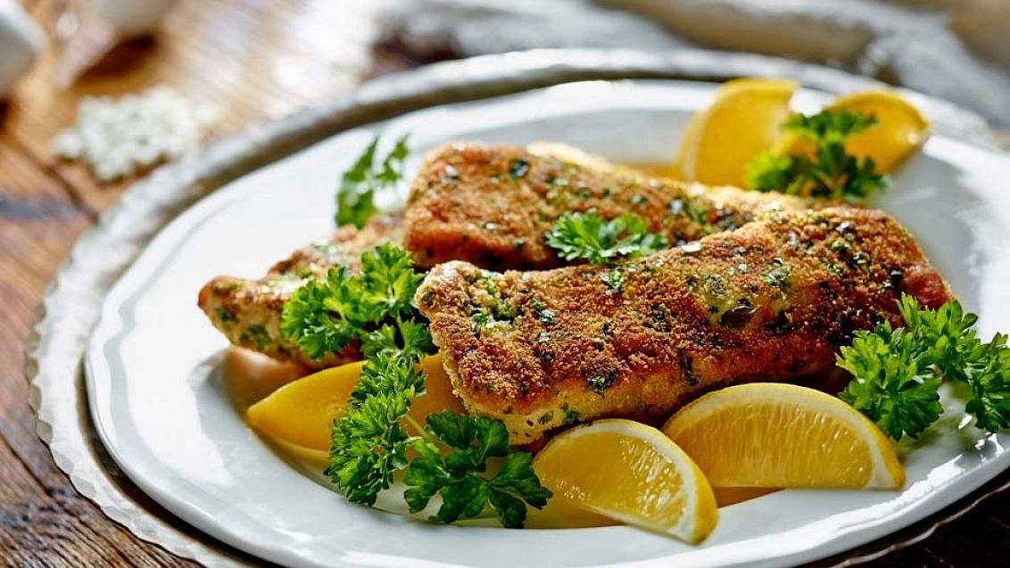 Oznamujeme občanům, že do naší obce dne 19.12.2023 v 13:00 přjijede pojízdná prodejna s živými rybami. Pohořelický kapr-Nabídka-Ceník Kapr 1.třída (do váhy 2,5kg) 135,-Kč/kg Amur 155,-Kč/kg Kapr výběr (nad 2,5kg) 145,-Kč/kg Tolstolobik 100,-Kč/kg Prodej se uskuteční po dobu asi 1/2hodiny dle zájmu občanů. (místo prodeje u obchodu)