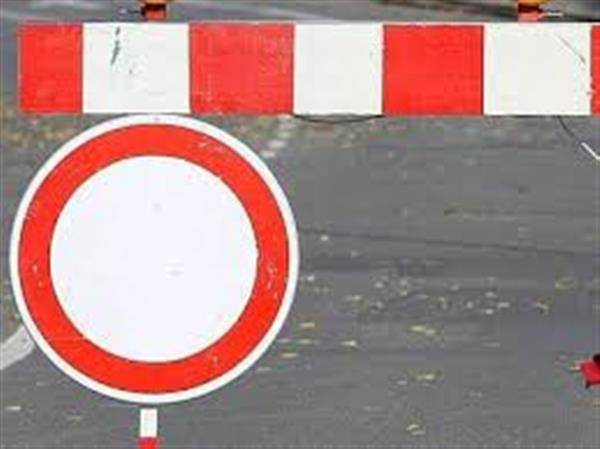 Od pondělí 29. května dojde k omezení provozu místní komunikace ulice Družstevní. Plánovaná rekonstrukce inženýrských sítí a zpevněných povrchů bude probíhat v ulici Družstevní a v oblasti pod ulicí Družstevní směrem k ulici Požárnická ve východní části města Pelhřimov. Vždy bude alespoň z jedné strany umožněno zásobování místních provozoven. Vjezd a parkování rezidentů bude omezeno v nezbytně nutném rozsahu dle postupu výstavby. V rámci rekonstrukce inženýrských sítí dojde k obnově stávajícího vodovodního a kanalizačního řadu a veřejného osvětlení.