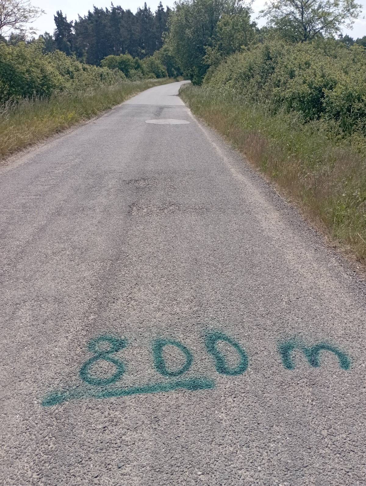 V pondělí 9. 9. 2024 bude zahájena oprava místní komunikace na Čečelovice. při níž bude docházet k omezení dopravy, v některých případech i k jejímu dočasnému uzavření, děkujeme za pochopení. 
Vladimíra Tomanová, starostka obce Kadov