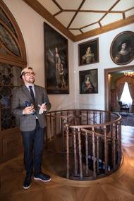 "Rozhodli jsme se pokoje představit tak, jako byste skutečně byli na návštěvě u Rohanů," říká průvodce Ondřej Kubáček.