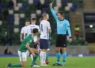 ...byť za cenu žluté karty.