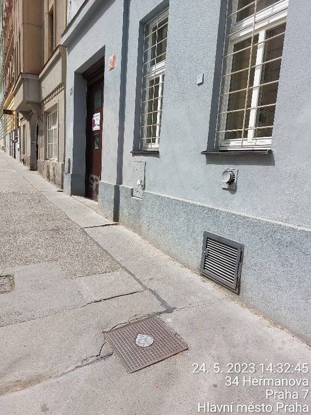 Dobrý den, poklop opraven. T. Batěk ÚMČ P-7