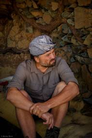 Svou první studentskou expedici učitel Antonín Kolář uspořádal před více než 15 lety. Tehdy se vydal se skupinou studentů do rumunského regionu Banát, aby tam studovali český jazyk.