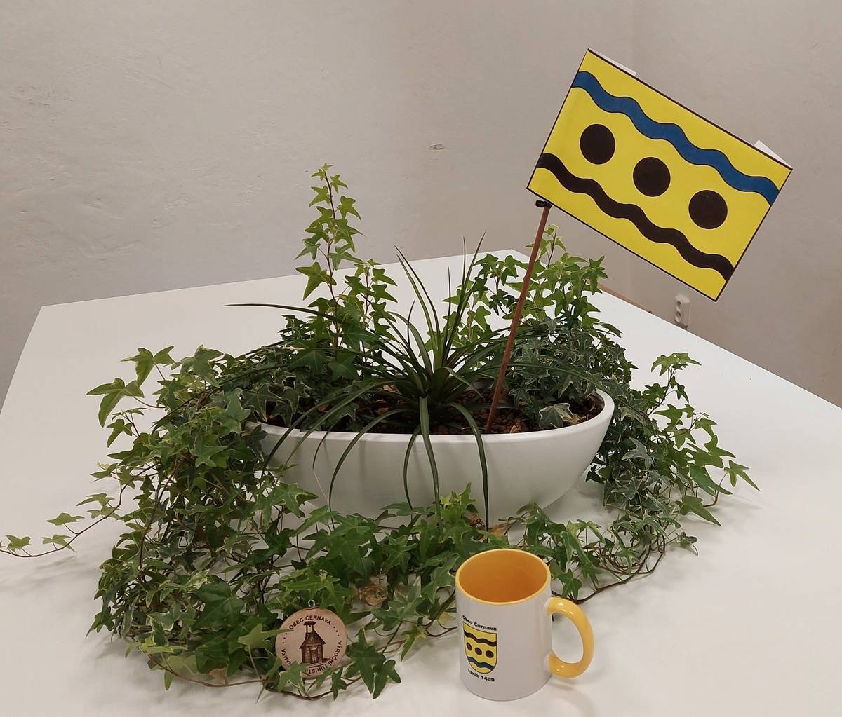 Věřím a u někoho i vím, že jste fotili a máte uloženo, jen jste neposlali své fotky, takže udělejte poslední krok, pošlete poslední fotku s uvedením místa a data, případně krátké poznámky na e-mail starosta.cernava@volny.cz do 20.4.2024. Výstavu fotek si přijďte prohlédnou a vybrat tu nejlepší 8.5.2024 do muzea. Na vítěze čeká hodnotná odměna, ani ostatní soutěžící neodejdou s prázdnou. Z každého místa vyberte jednu fotku, počet míst není omezen.