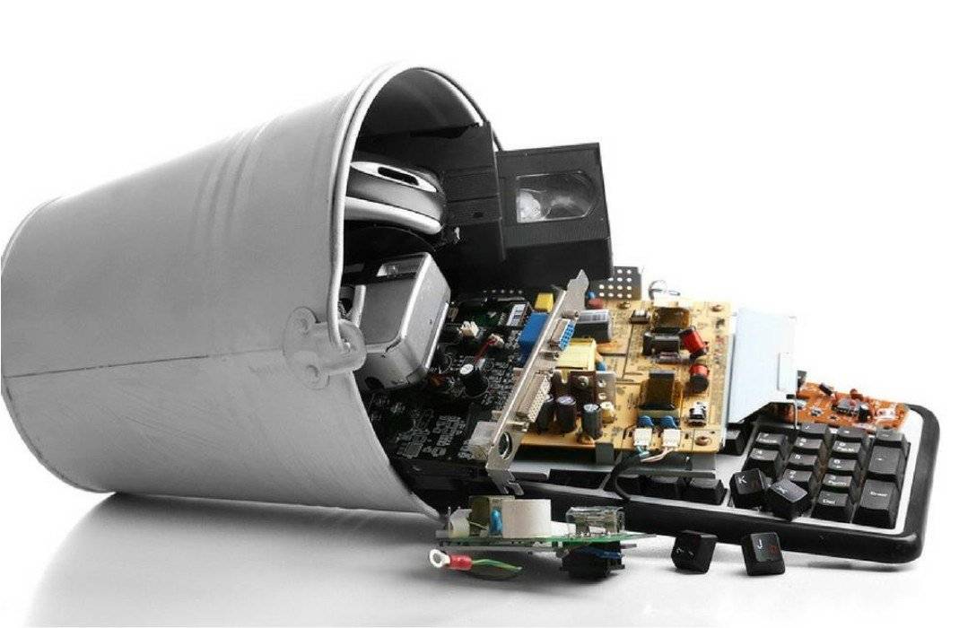 Vážení občania, 
kontajner na ELEKTROODPAD bude pristavený v dňoch od piatku 18.10 od 8.00 do pondelku 21.10.2024 do 8.00 pri ihrisku v Dražkovciach.