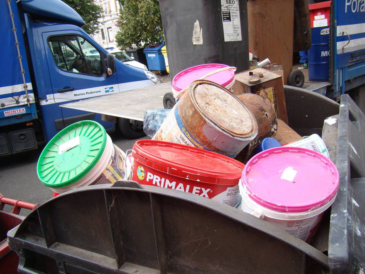 V pátek 19.5. 15.00 - 19.00 a v sobotu 20.5. 8.00 - 12.00 proběhne u hasičské zbrojnice bezplatný sběr nebezpečného odpadu. Odpad bude přijímán pouze od občanů s trvalým pobytem v Proboštově či Přítkově po předložení občanského průkazu.