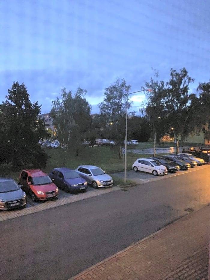 Dobrý den, děkujeme za nahlášení. Předáno kolegům z technických služeb k opravě. Pěkný den Šilhavá