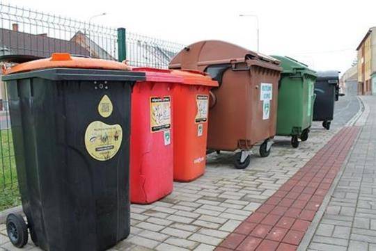 Místní poplatek ze psů i místní poplatek za obecní systém odpadového hospodářství je splatný nejpozději do 31. května 2024.