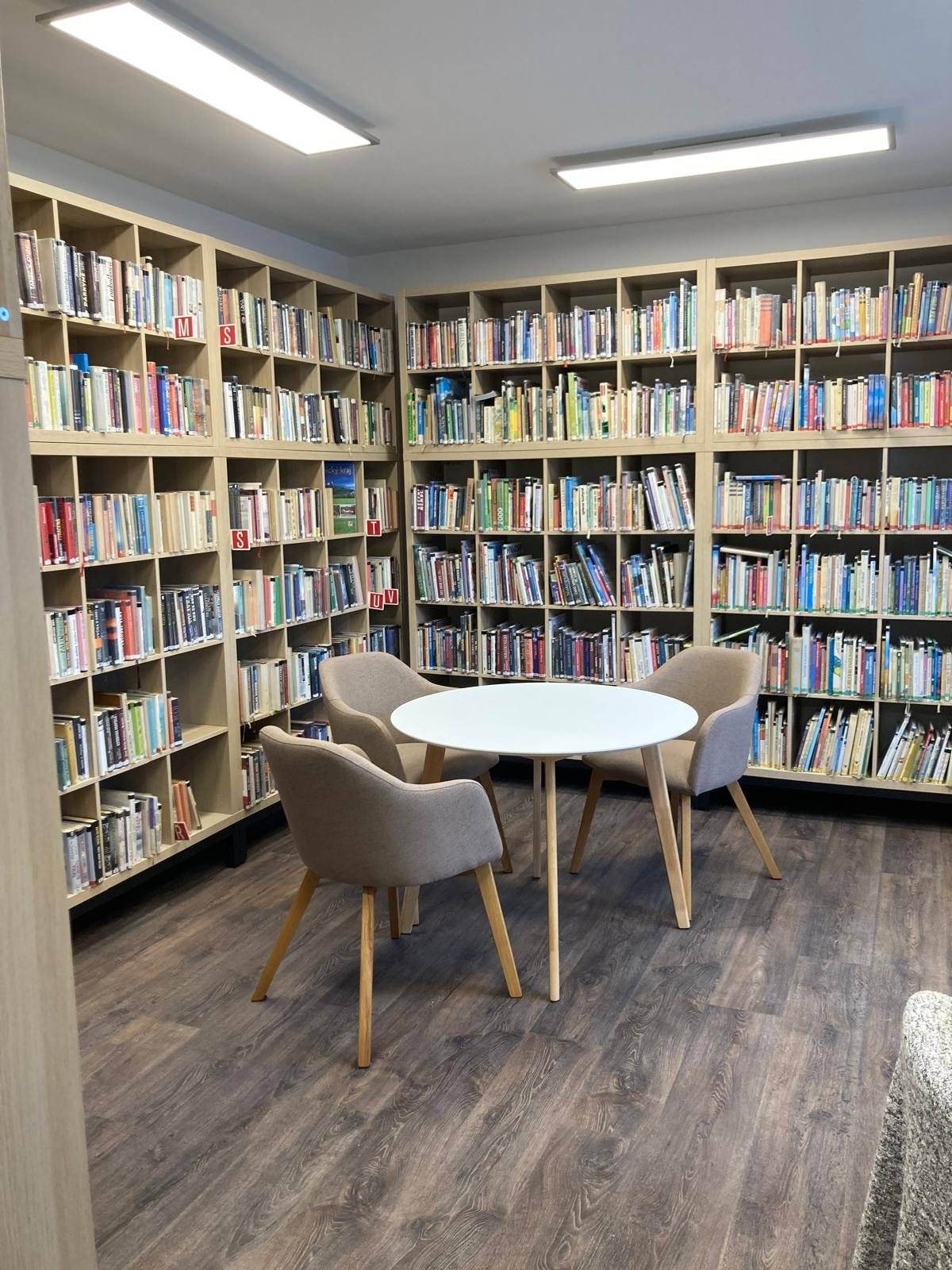 V pondělí 16.9. bude otevřena obecní knihovna po rekonstrukci pro návštěvníky. Otevírací doba vždy v pondělí od 16,00 - 18,00 hodin.