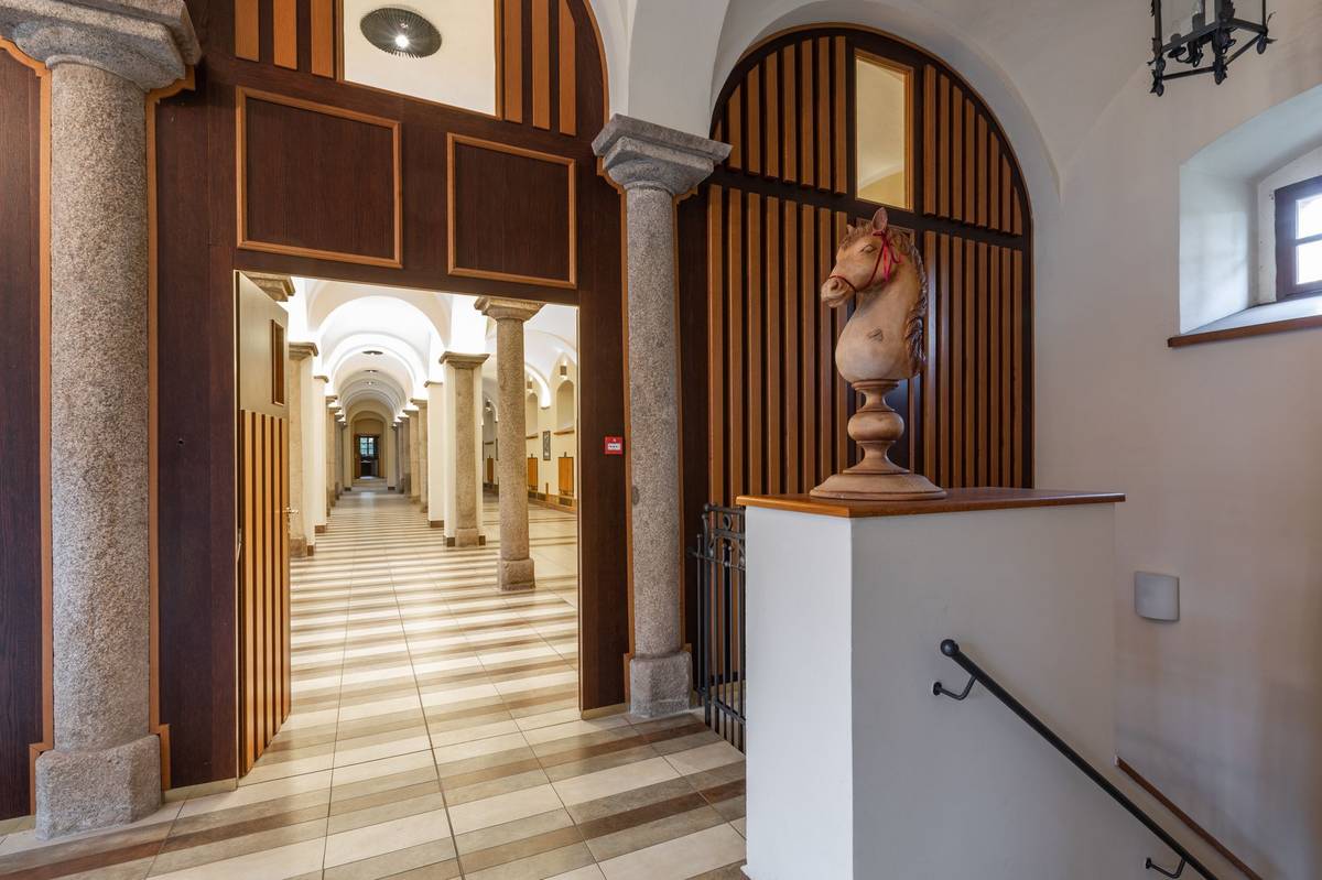 Takto vypadaly útroby zámku po uzavření.