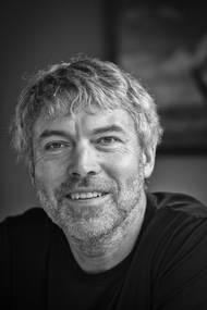 Kuponová privatizace dala také vzniknout některým dnes významným firmám, především investiční skupině PPF Petra Kellnera (na snímku). Tehdejší První privatizační fond (dnešní PPF) získal v kuponové privatizaci akcie více než dvou stovek společností.