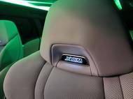 Aby bylo jasné, s jakým obříkem máme tu čest. Škoda Enyaq není malé auto, vedle XM tak ale působí.