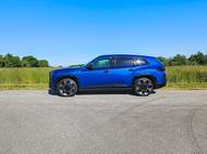 Aby bylo jasné, s jakým obříkem máme tu čest. Škoda Enyaq není malé auto, vedle XM tak ale působí.