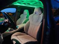 Aby bylo jasné, s jakým obříkem máme tu čest. Škoda Enyaq není malé auto, vedle XM tak ale působí.