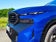 Aby bylo jasné, s jakým obříkem máme tu čest. Škoda Enyaq není malé auto, vedle XM tak ale působí.