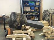 Tomáš Moravec: Manuport, 2020, dokumentace procesu přípravy díla, test stability.