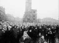 Staroměstské náměstí v Praze bylo 25. ledna 1969 zaplněné lidmi, kteří přišli vzdát hold hrdinskému sebeobětování Jana Palacha.