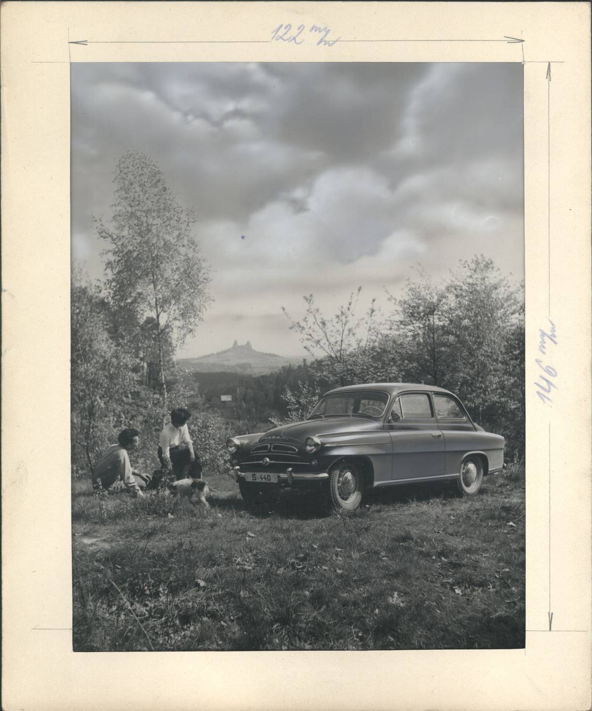 V říjnu 1955 začala výroba Škody 440, které se ale podle dřívějšího označení říkalo Spartak. A to i když se v oficiálním jménu vozu neobjevilo.