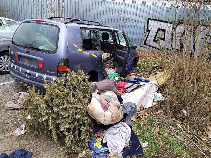 Všechny vraky jsou odtaženy,  černá skládka je uklizena. Šťatstná