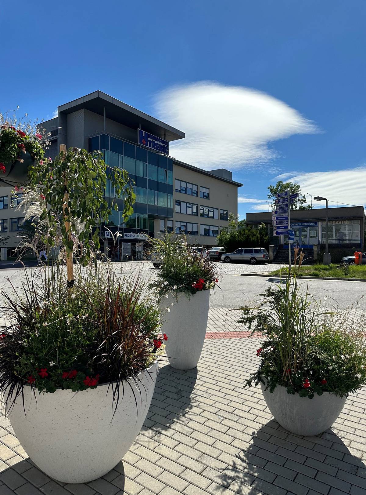 JIŽ TUTO SOBOTU 9. ZÁŘÍ 2023, 10 - 14 hodin
Co vše VÁM ZDARMA VYŠETŘÍME a na co se můžete těšit? → https://1url.cz/JuHKI   
Nenechte si ujít naše "OTEVŘENÉ STŘECHY". Jedinečný výhled z budov G a C!
NEMOCNICE TŘEBÍČ - PARTNER VAŠEHO ZDRAVÍ! Plánek 2023.pdf