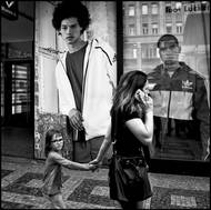 Vedoucí opavského institutu Vladimír Birgus se podílel na přípravě Palíškovy publikace, další z pedagogů Institutu Josef Moucha je kurátorem výstavy. (Snímek z výstavy).