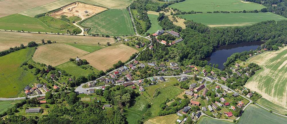 Vážení spoluobčané,
rádi bychom Vás informovali o veřejném zasedání zastupitelstva obce Ujkovice, které se bude konat ve středu 12. 6. od 17:00 hodin v zasedací místnosti obecního úřadu. Program zasedání naleznete v příloze.
obec Ujkovice