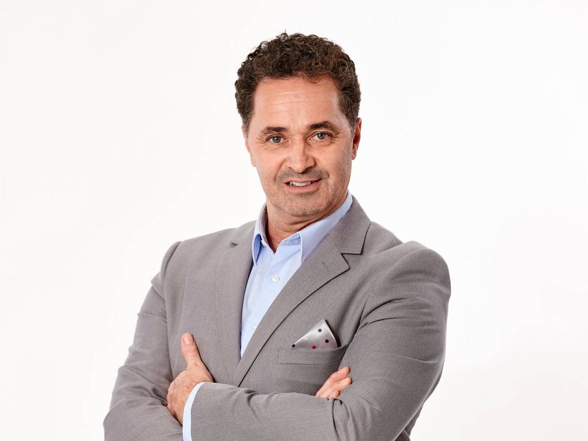 Obce Břežany II, Přišimasy, Tuklaty a Rostoklaty
Vás srdečně zvou Na kus řeči s…  Martinem Dejdarem
V úterý 3. září 2024 od 19 hodin
  sokolovna  -  Přišimasy.
Moderuje PhDr. Jiří Vaníček, vstupné 200 Kč.
Prodej vstupenek: Obecní úřad Rostoklaty, tel.: 721 672 333.
Sokolovna bude otevřena již od 18 hodin, drobné občerstvení bude v prodeji.