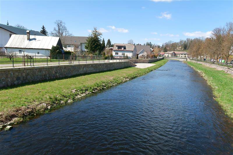 Vážení občané, od dnešního rána upouští přehrada Pastviny více vody, a to v souvislosti s vydanou výstrahou Českého hydrometeorologického ústavu.