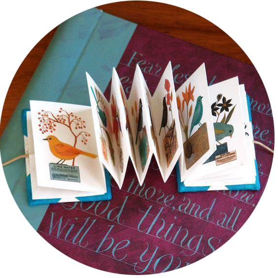 Dílničky pro děti se budou nově konat v pondělí a to ve dvou časech: malé děti (co neumí ještě psát) od 16:00 do 17:00 hodin a velké děti (od 2. třídy) od 17:10 do 18:10 hodin, opět v zasedací místnosti obecního úřadu v Neratově. Příspěvek na materiál 50 Kč/lekce.