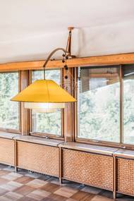 Lamp se žlutým cylindrem je v domě víc, nemají už ale tak sofistikovaný systém.