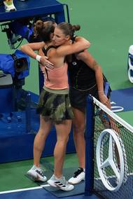 Plíšková a Sakkariová.