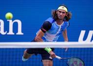 Loňský finalista ve třech setech přehrál Jihoafričana Lloyda Harrise.