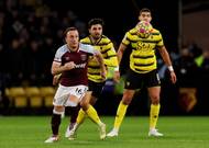 Obejít se navíc museli bez kapitána a mozku středu pole Declana Rice, jenž pykal za žluté karty. Nahradil ho veterán Mark Noble, jenž převzal i pásku.