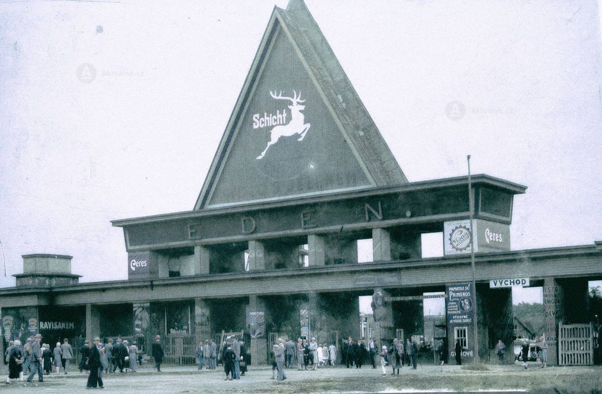 Stadion společně s klubem vlastní společnost CITIC Europe Holdings, která patří do čínské CITIC Group. V současnosti se stadion oficiálně jmenuje Fortuna Arena.