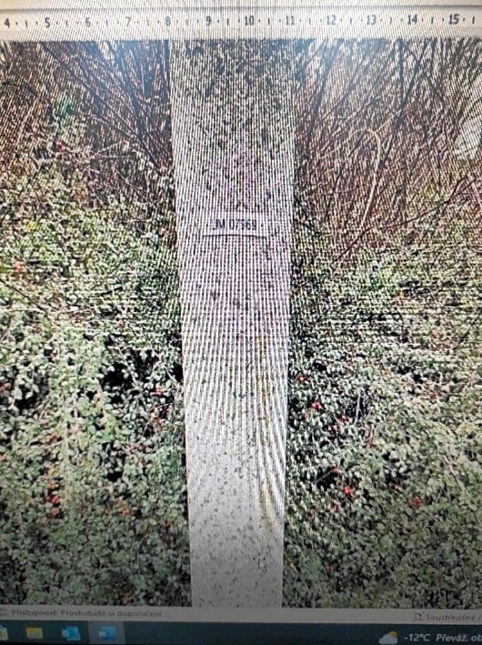 Dobrý den paní Janoušková,
Veřejné osvětlení bylo opět opraveno.
 Byly odstraněny dvě závady.
Děkujeme za podnět. S pozdravem Marešová