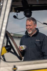 Když si člověk vzpomene na tempo naší domácí výstavby dálnic, je to legrační.