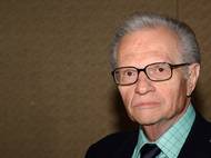 Lawrence Harvey Zeiger se narodil v newyorském Brooklynu do rodiny židovských emigrantů. Matka byla švadlenou narozenou v Litvě, otec restauratér a odborář z Ukrajiny.