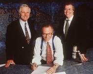 Po falešném nařčení z krádeže musel dlouhé měsíce obnovovat svou kariéru, ale už od konce 70. let začal uvádět celonárodní noční talkshow v celonárodním Mutual Broadcasting System a čtyři roky nato měl svůj sloupek v novinách USA Today. Ty vydávaly jeho názory až do roku 2001.