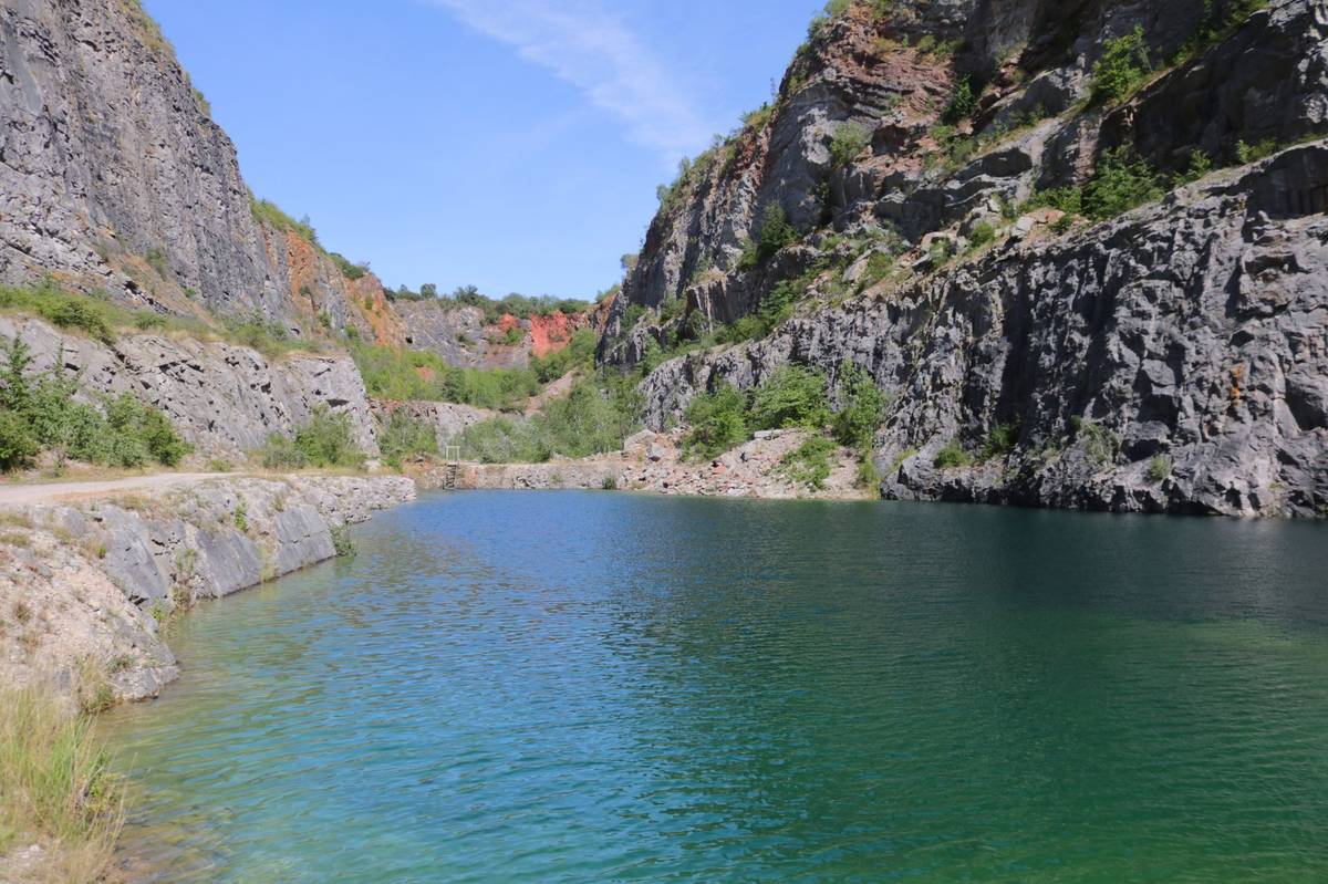 Na lom Velká Amerika se obyčejným smrtelníkům obvykle naskytne pohled jedině shora.