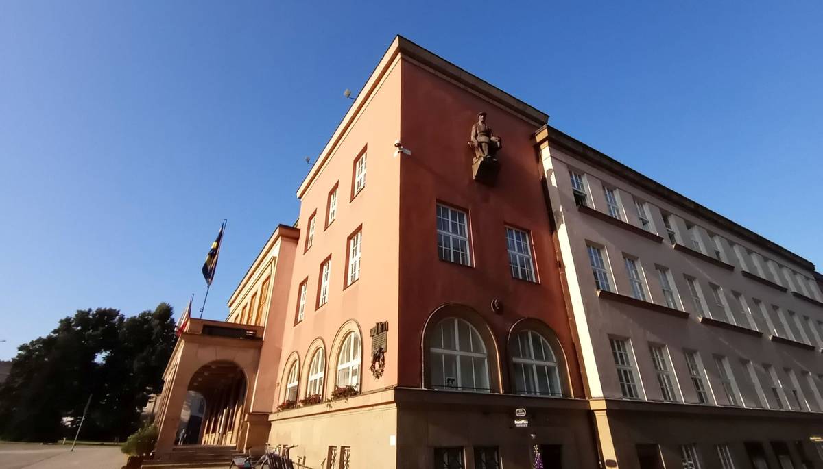 Zlín – Statutární město Zlín vypsalo výběrová řízení na několik volných pracovních míst.