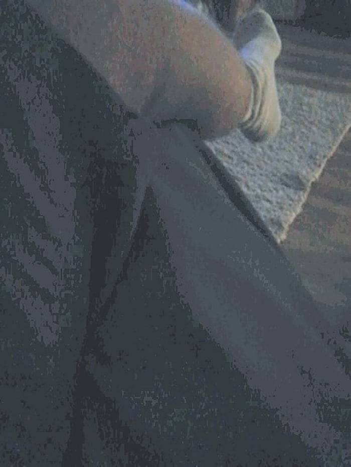 Správcem veřejného osvětlení jsou Služby města Králíky a dle informace bylo již odstraněno. Děkujeme za podnět.