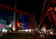 Policisté se také věnovali dopravě a bezpečnosti účastníků silničního provozu. Na frekventované silnici, která vedla nedaleko areálu, byla snížena rychlost na 50 kilometrů v hodině. "Přesto jsme zaznamenali přes 230 přestupků. Jednalo se především o porušení rychlosti," říká policejní mluvčí.