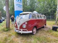Pečlivě zrenovovaný Volkswagen T1 Samba z roku 1966 byl tradičně ozdobou setkání Transporterclubu.