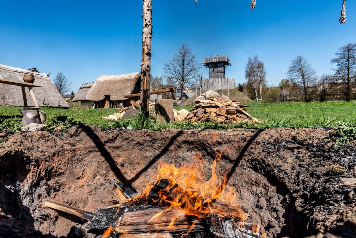 Historický park Bärnau - Tachov, Naaber Str. 5b, 95671 Bärnau, neděle 21. 5. 2023 od 10.00. Zažijte historii na vlastní kůži díky speciálním tematickým prohlídkám Historického parku!