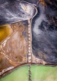 Výstava je otevřena vždy hodinu před představením divadla a potrvá až do 22. března.